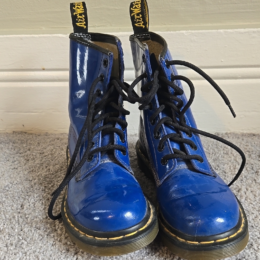 Women's 6 Blue Dr. Martens